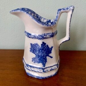 Hudsonware Vermont Maple Leaf Pitcher 4"